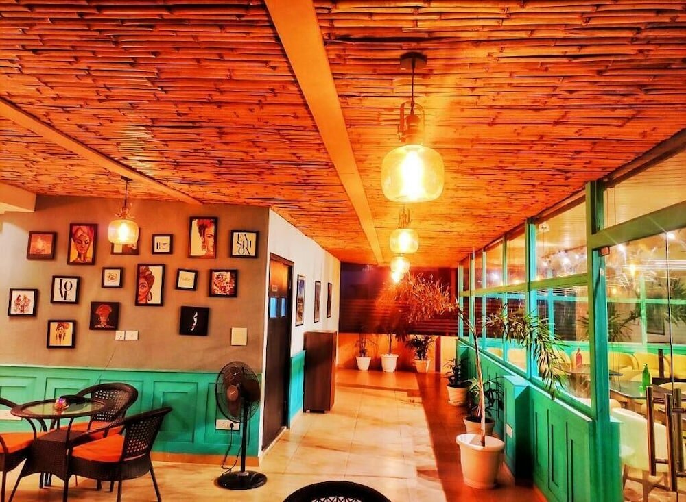 Фото Rnb Select Hotel Walk in Lucknow