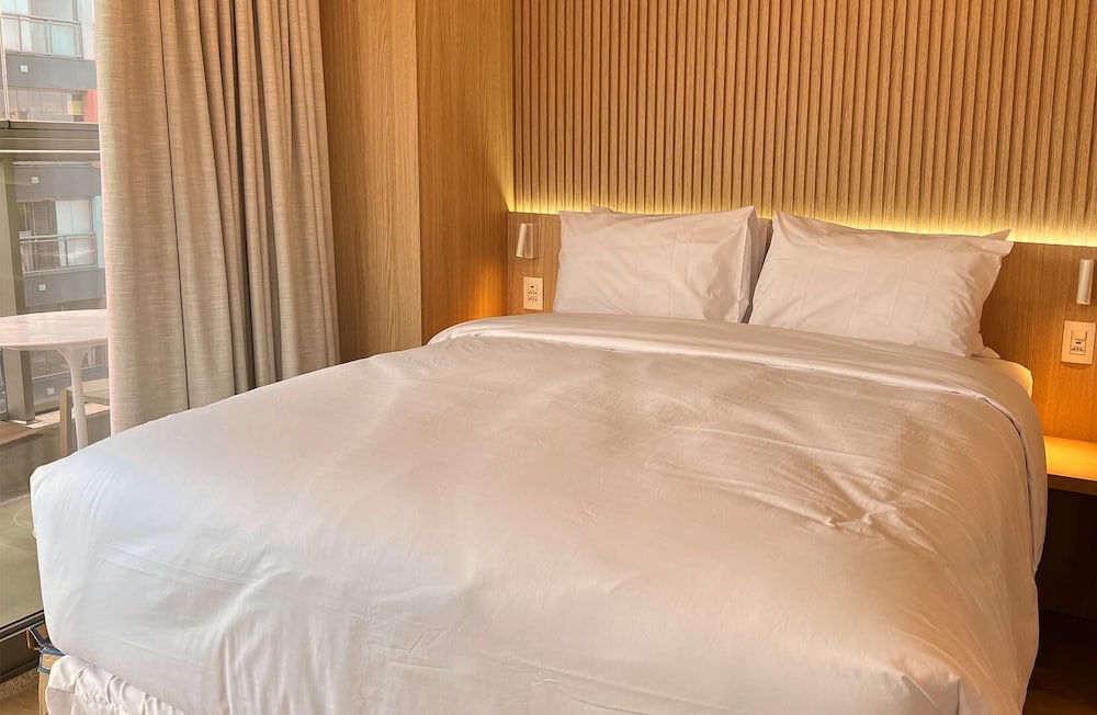 Фото White by Movinn