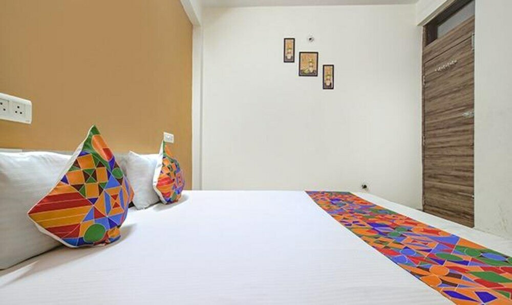 Фото Fabexpress Shree Shivay