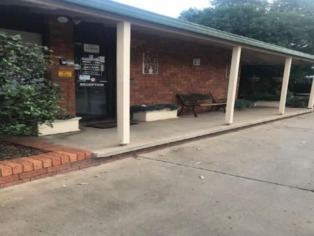 Фото Yambil Inn Motel