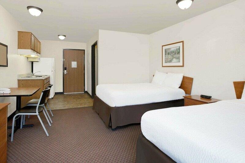 Гостиница WoodSpring Suites Fort Worth Forest Hill