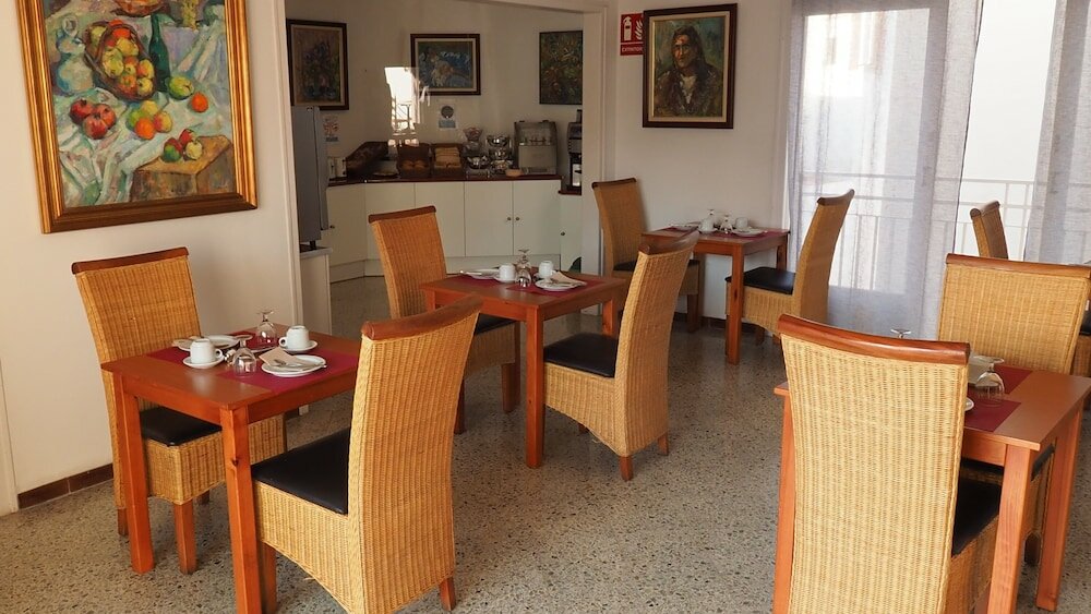 Фото Hotel Montserrat