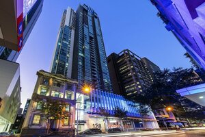 Гостиница Oaks Brisbane on Charlotte Suites
