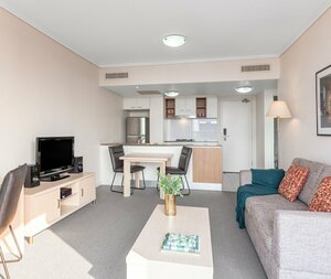 Гостиница Oaks Brisbane on Charlotte Suites