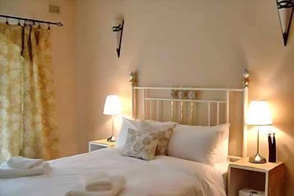 Фото The Saffron House