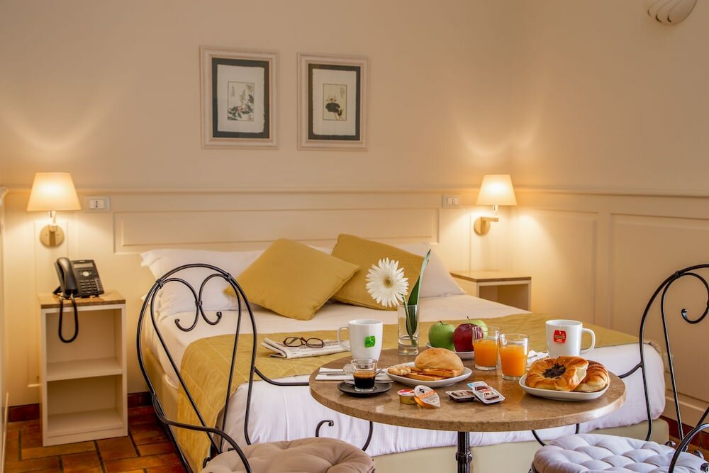 Фото Aenea Superior Inn