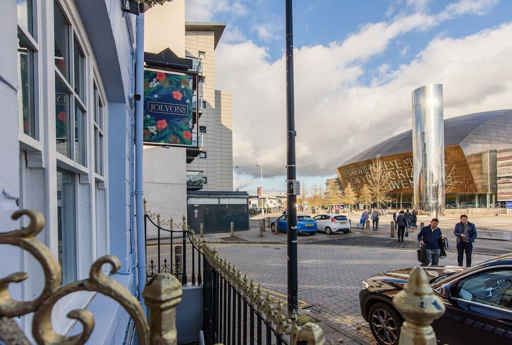 Фото Jolyon's Boutique Hotel