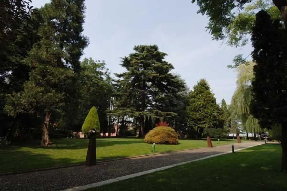 Фото Relais del Castello di Oviglio