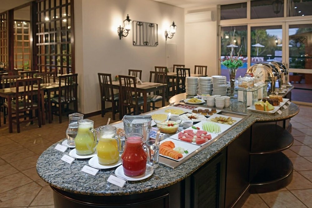 Фото Hotel Deville Express Guaíra