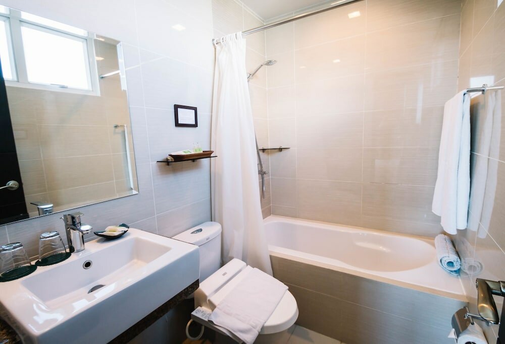 Фото Condo Apartment in Mactan Newtown