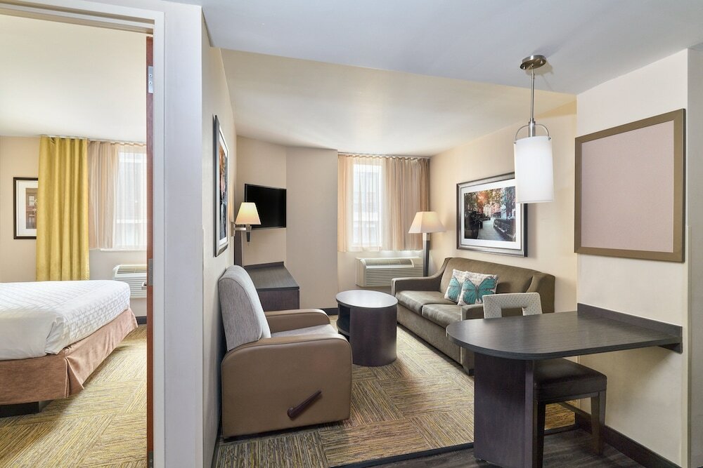 Фото Candlewood Suites New York City-Times Square, an Ihg Hotel