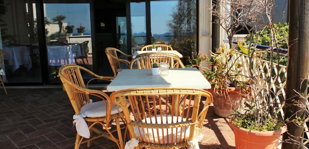 Фото Hotel Puntaquattroventi