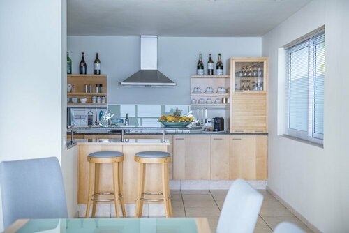Апартаменты Modern Camps Bay Apartment в Кейптауне