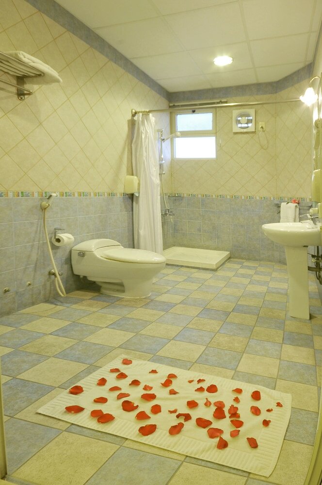 Фото Peninsula Suites