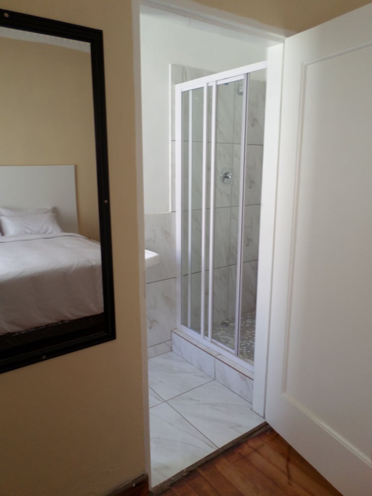 Фото DJ Guest Lodge