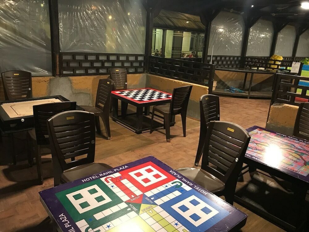 Фото Hotel Rahil Plaza