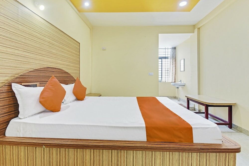 Фото Spot On 46956 Kalparukshaa Lodge