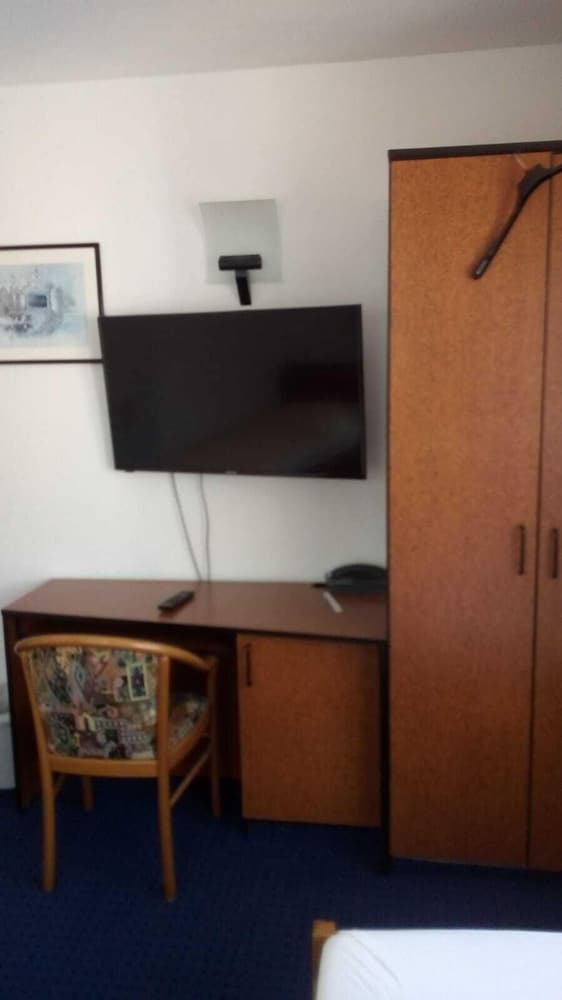 Фото Hotel Loewensteiner Hof Haus am Neuplatz