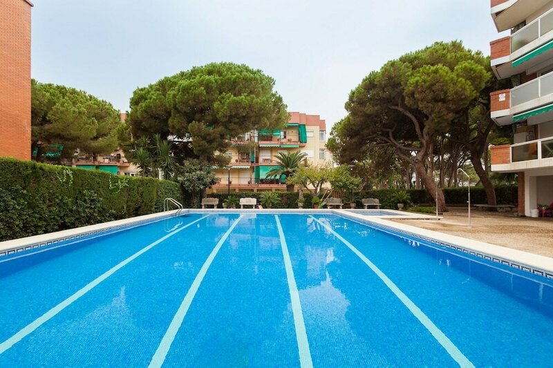 Гостиница Pineda Be My Guest Castelldefels в Кастельдефельсе