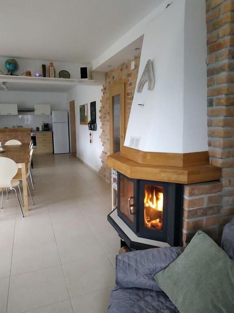 Фото AD Astra House