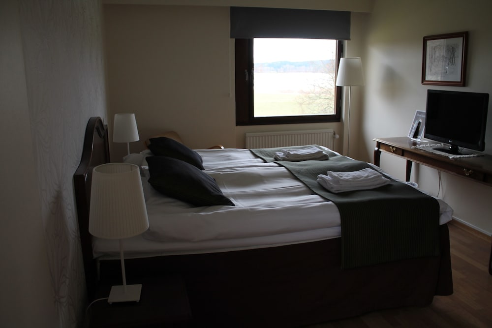 Фото Yxnerum Hotell