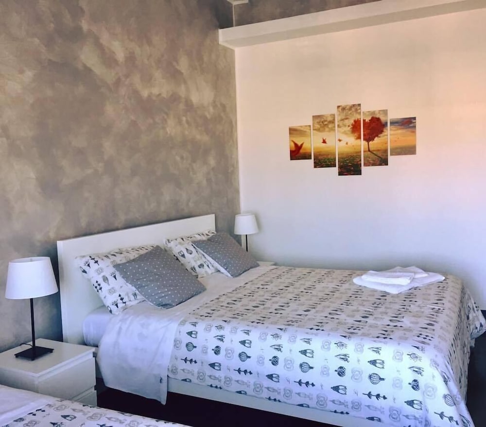 Фото Central House