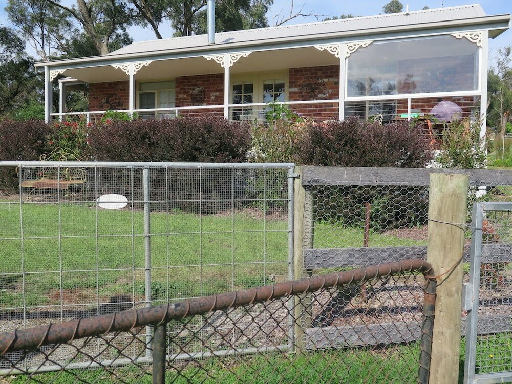 Фото Honeyeater Cottage