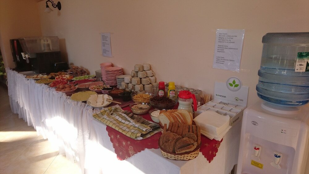 Фото Family Hotel Kandrovi