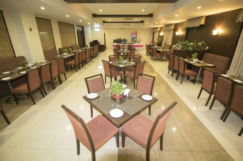 Фото Hotel Grand International