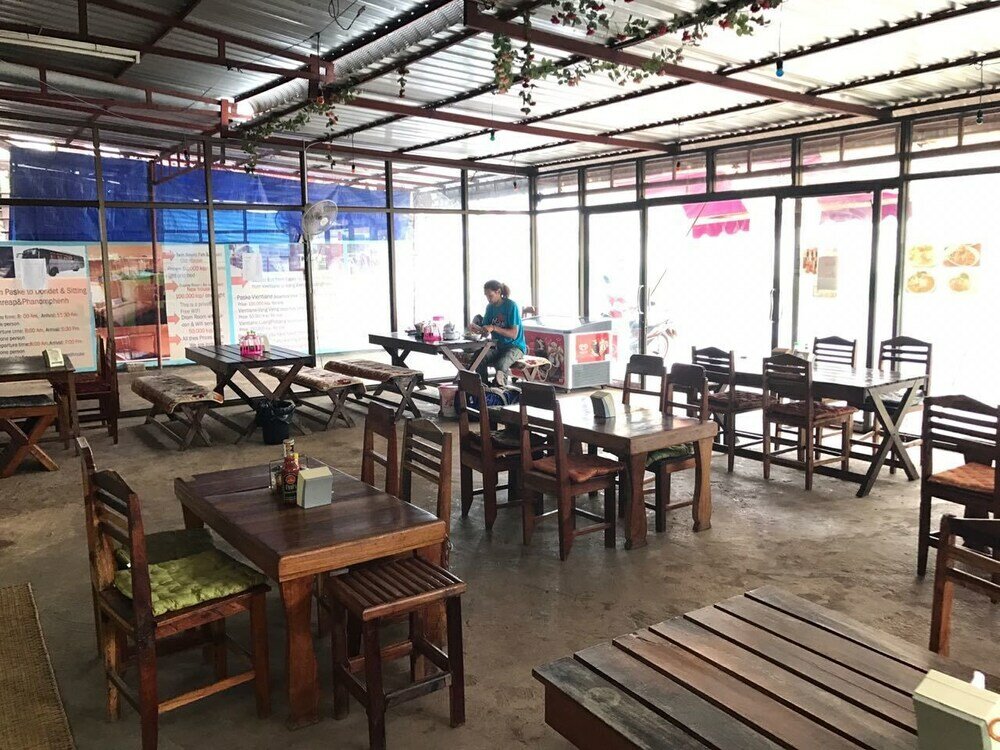 Фото Soutchai Pakse Backpacker Hostel
