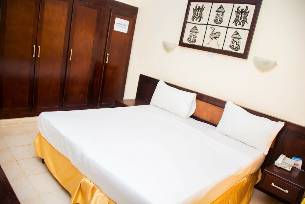 Фото Sierra Lighthouse Hotel