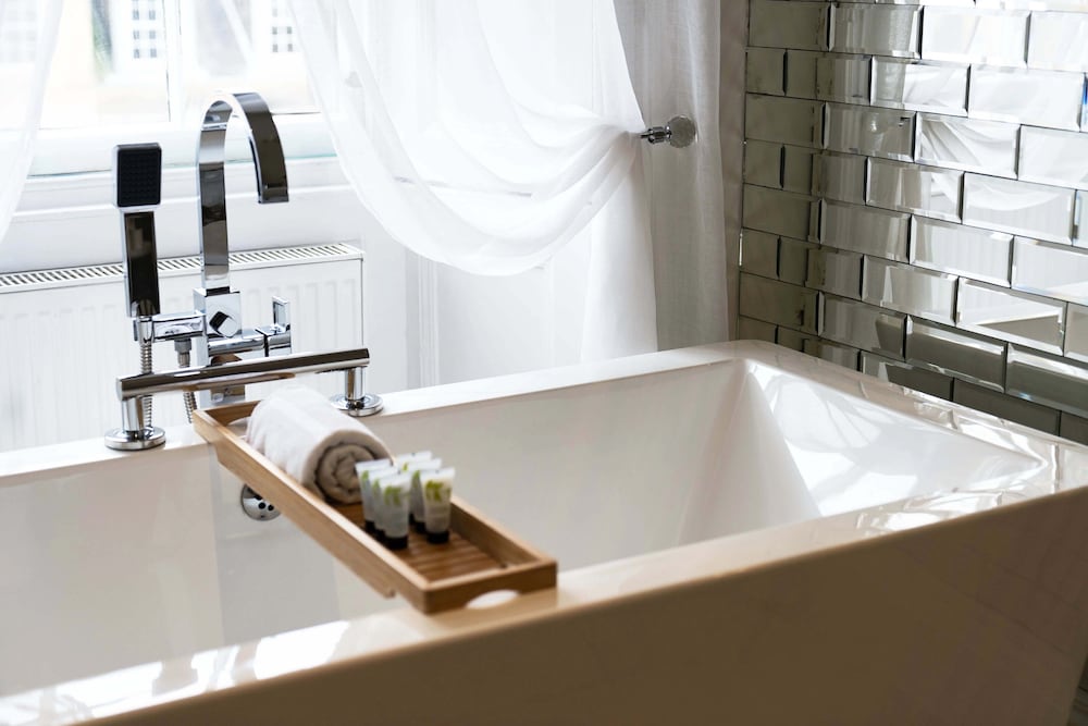 Фото Hanover 71 Suites