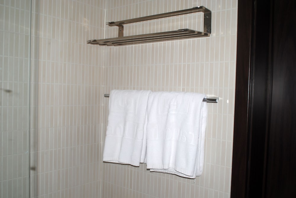 Фото Grand Inn & Suites