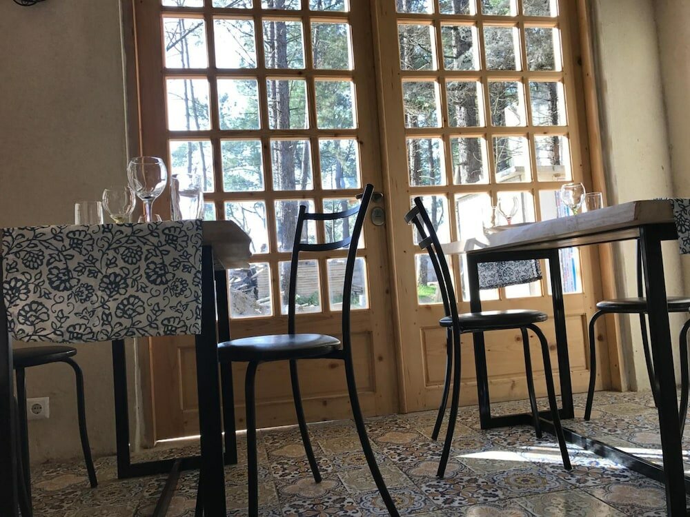 Фото Simple Pleasures Hotel