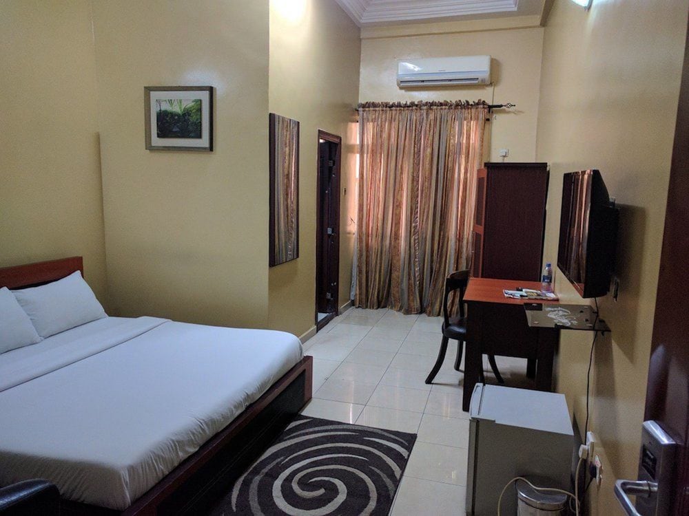 Фото White House Hotel & Conference