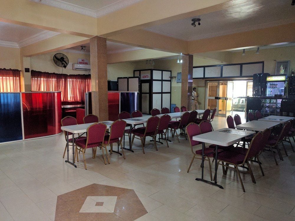 Фото White House Hotel & Conference