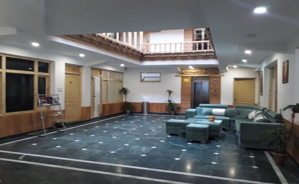 Фото Tih Hotel Chonjor Residency