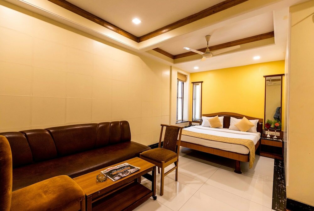 Фото Hotel Parklane