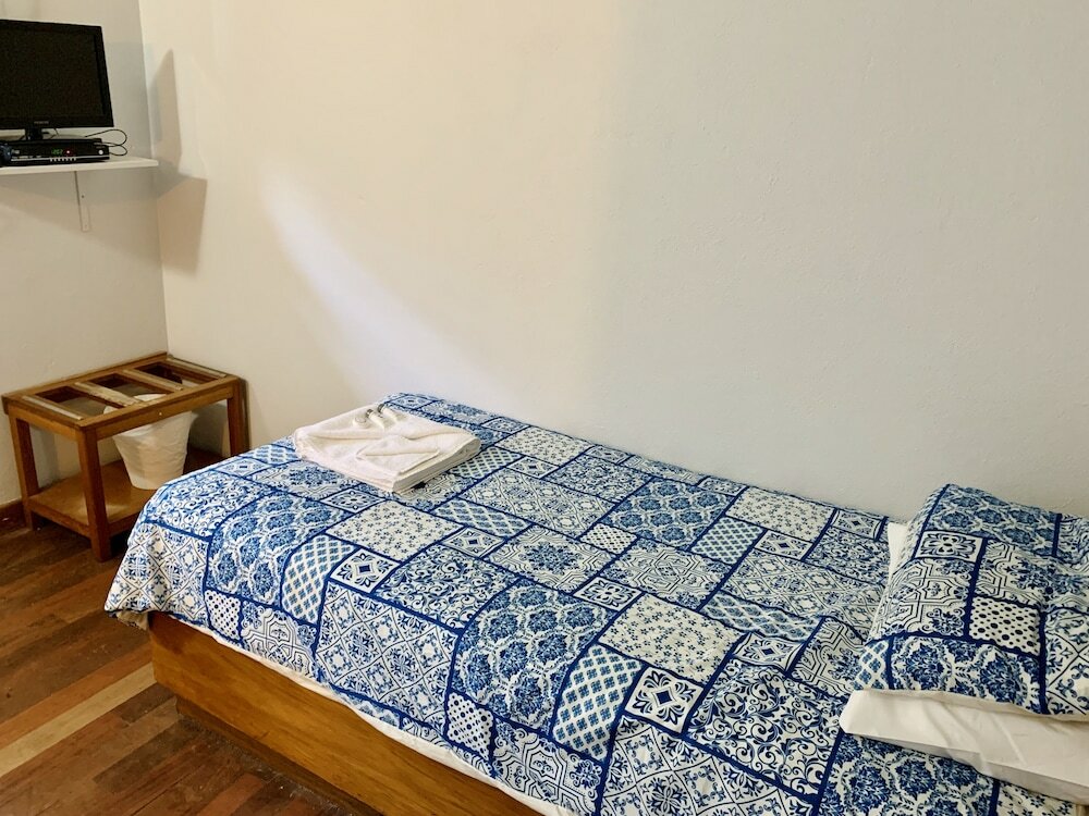 Фото Coonalpyn Hotel