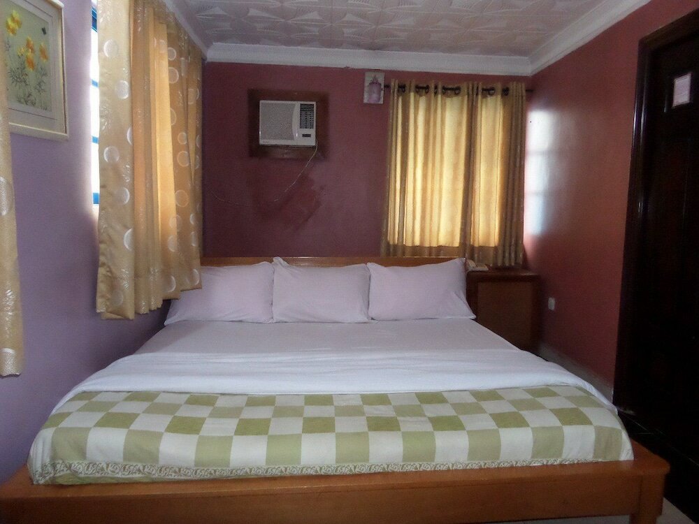 Фото The Baywaters Suites