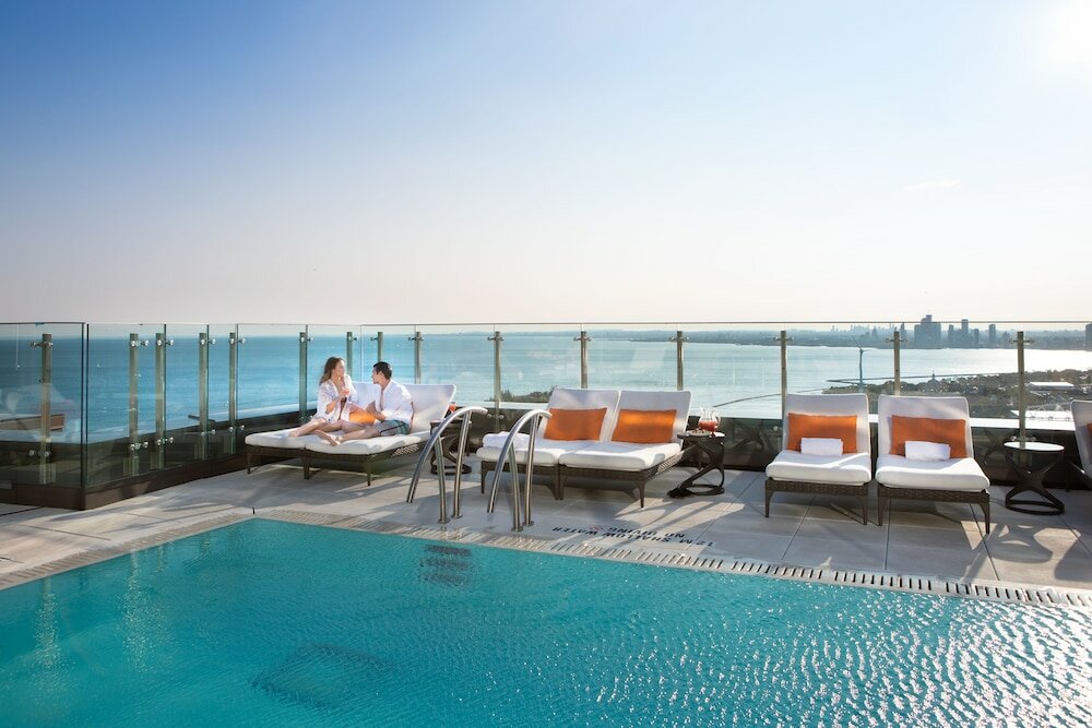 Фото Hotel X Toronto by Library Hotel Collection