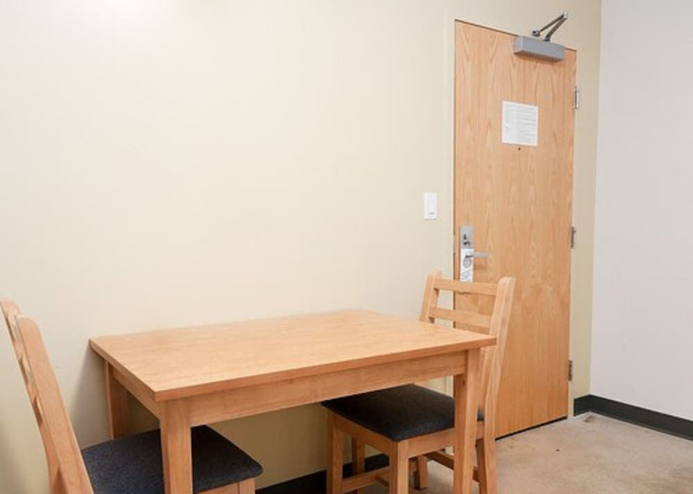 Фото Humber College Lakeshore Campus Residence