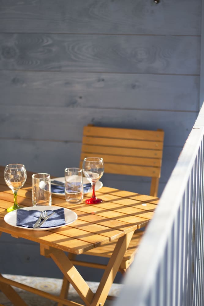 Фото Simple Pleasures Hotel