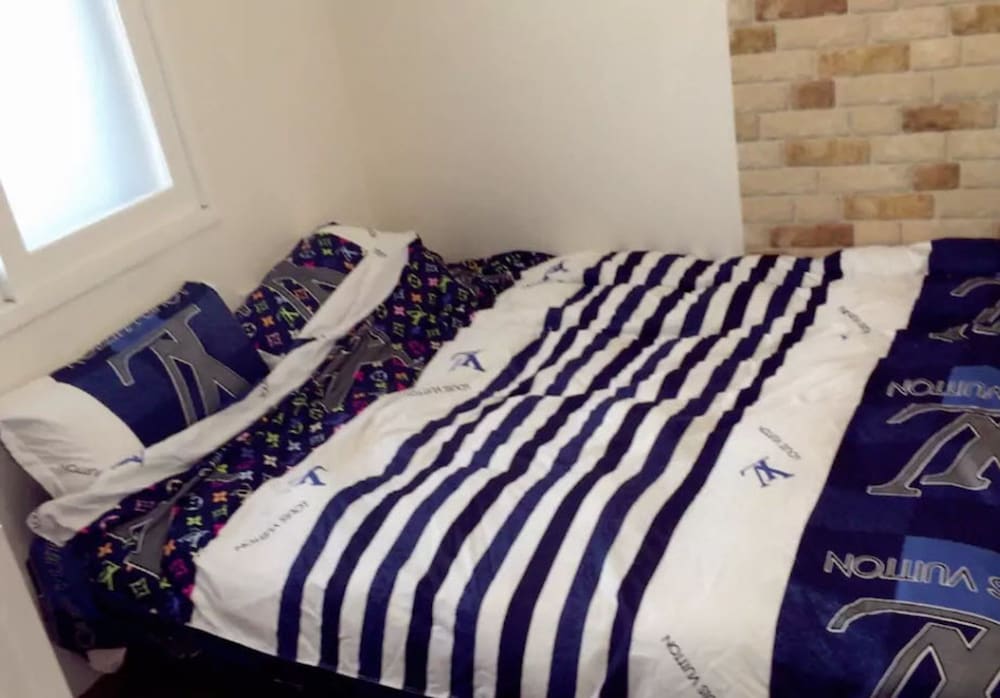 Фото JOHNNY's House