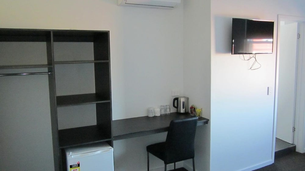 Фото Queens Head Hotel