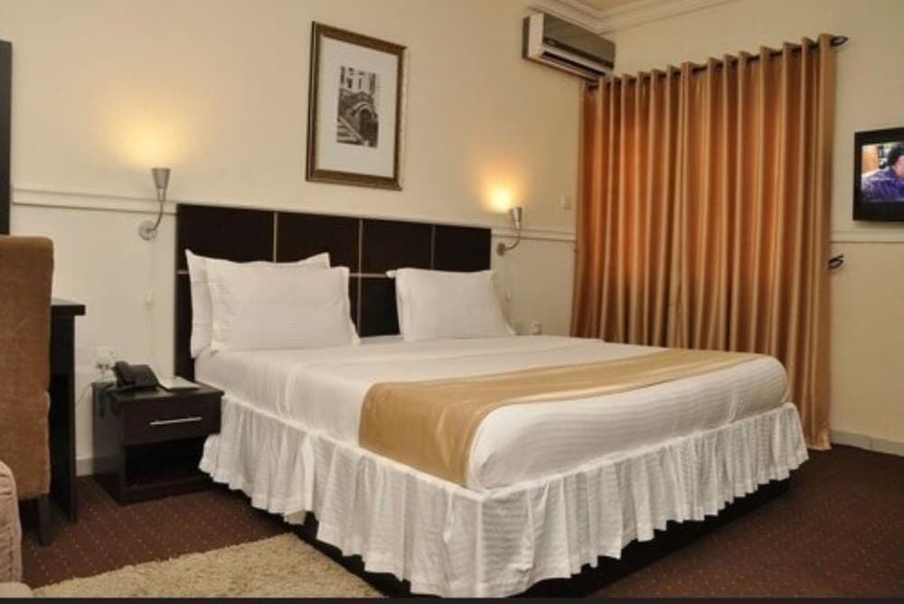 Фото Bjorne Suites