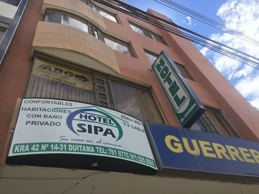 Фото отеля 1