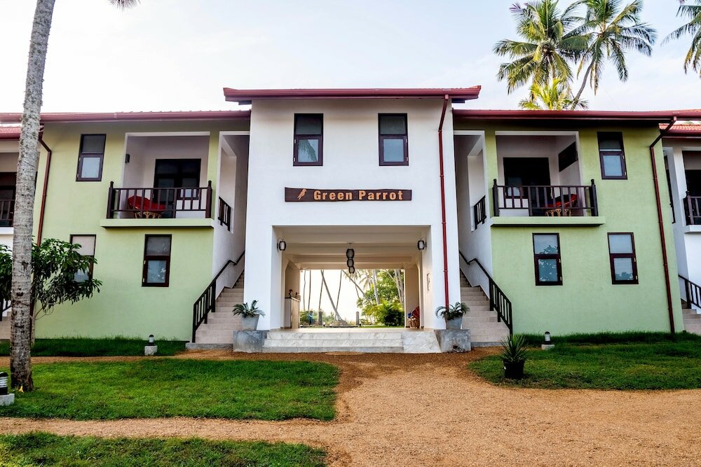 Фото Green Parrot Beach Resort