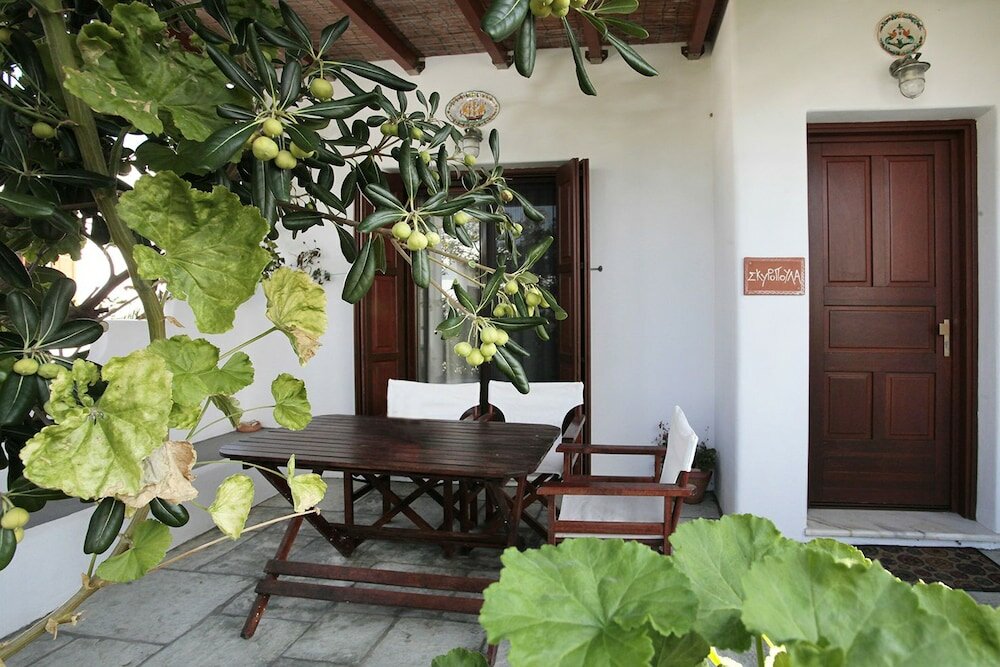 Фото Anemonisia Deluxe Apartments & Mesonettes