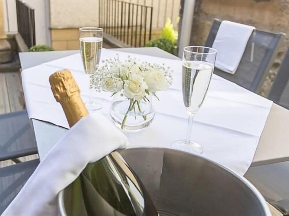 Фото The Lane Hotel